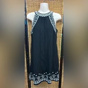 THML Black Embroidered Shift Dress XS Boho Sleeveless Keyhole Back
